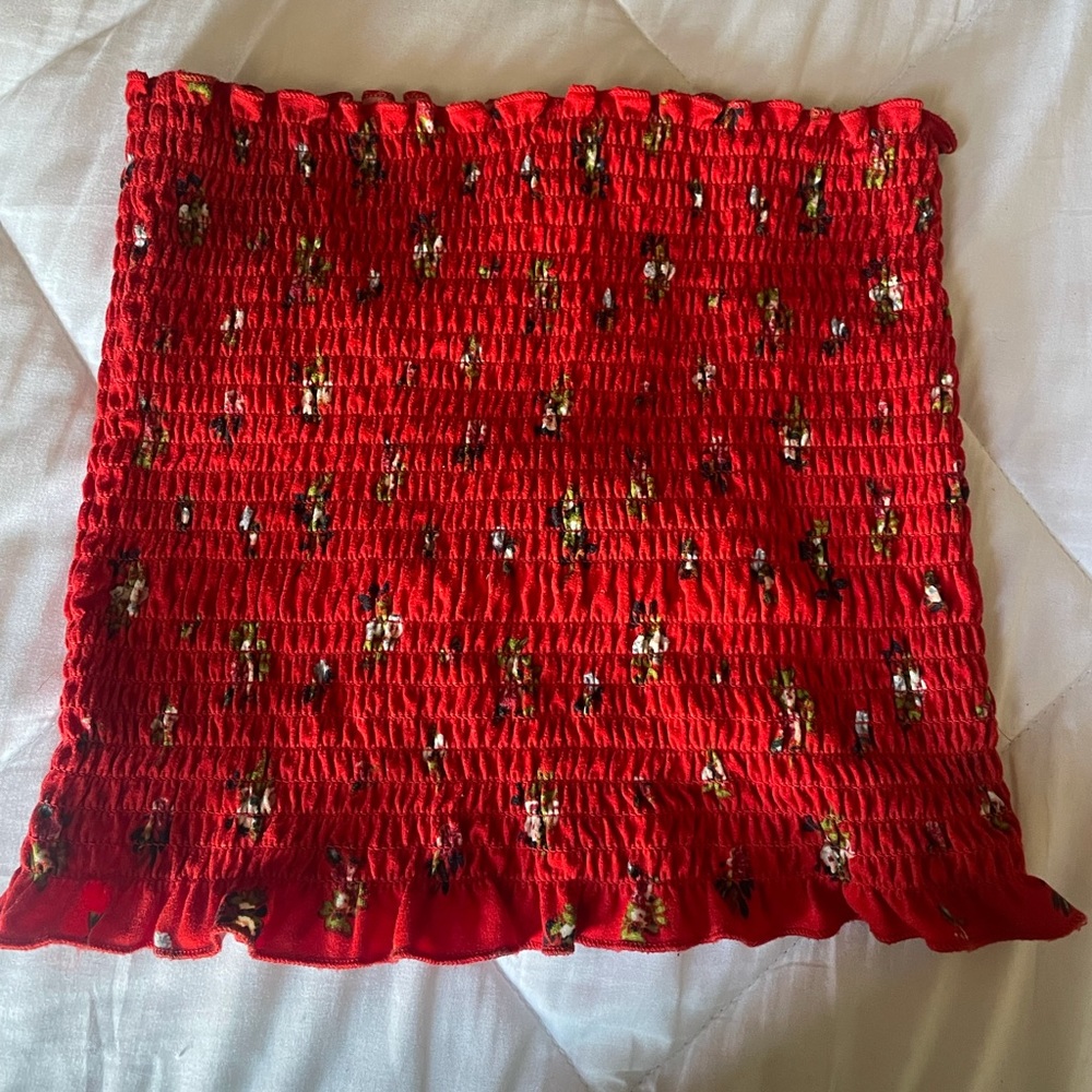 Red floral crop top size XS